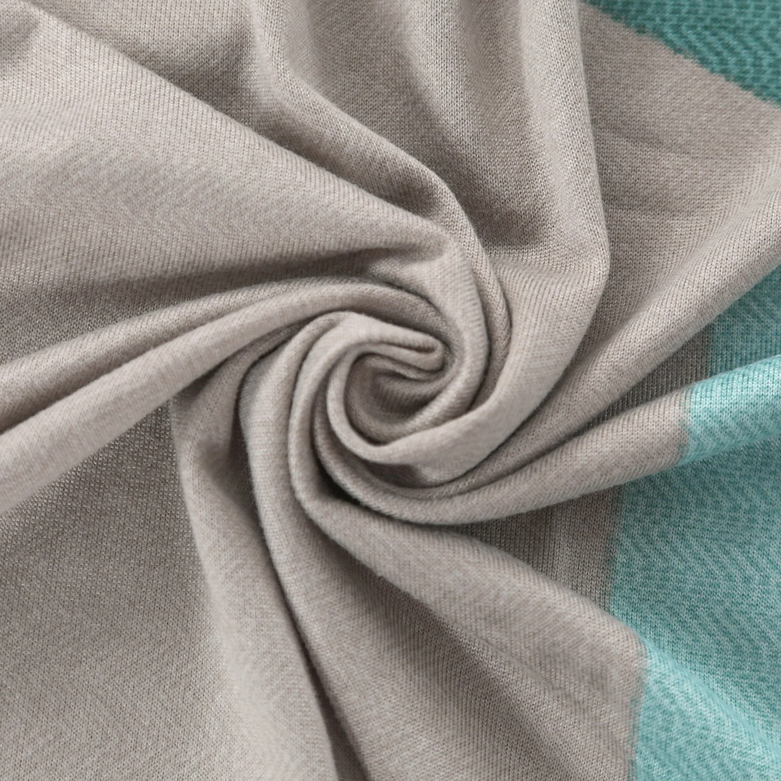 Sofa Bed Cover - Greenoo - Adaptable & Expandable - Image 5