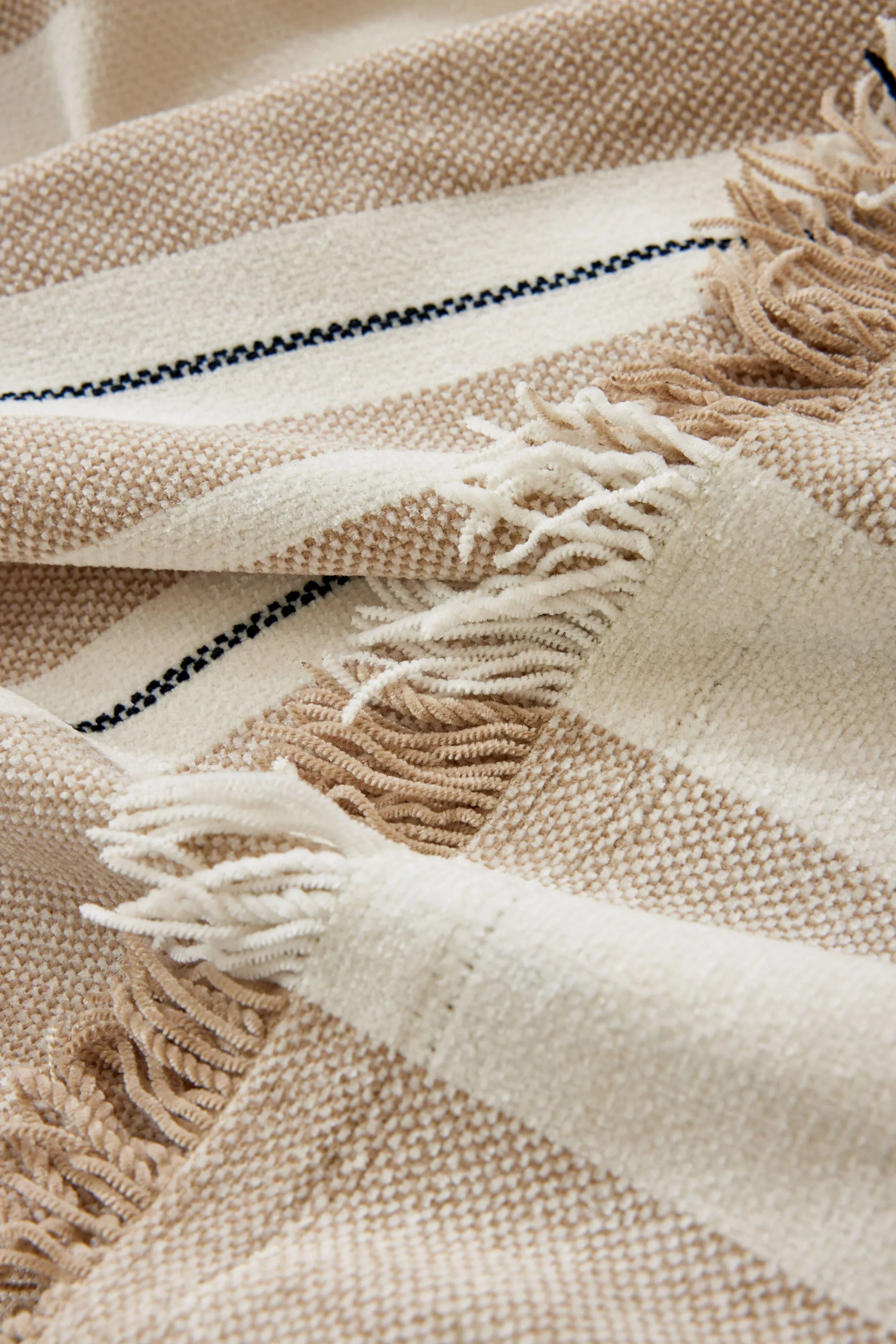 Sofa Throw - Striniara - Cross Khaki - Image 5